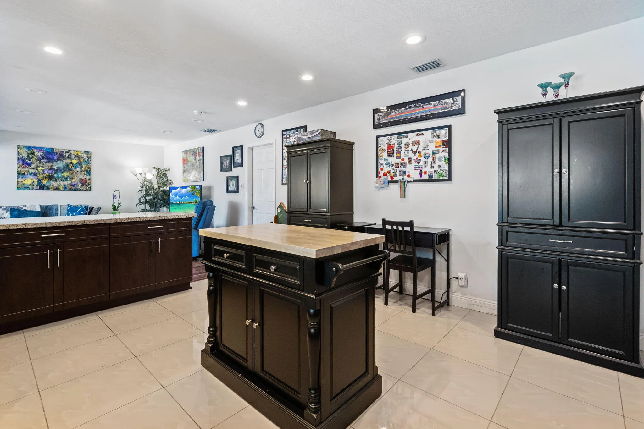 14-web-or-mls-4921-jackson-st