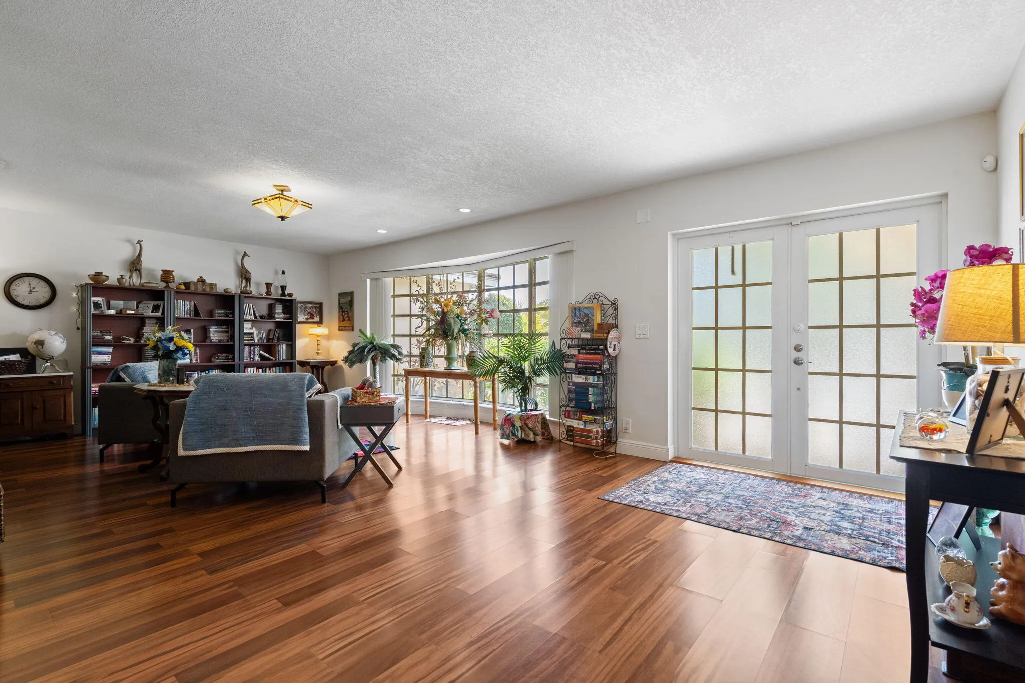 4-web-or-mls-4921-jackson-st