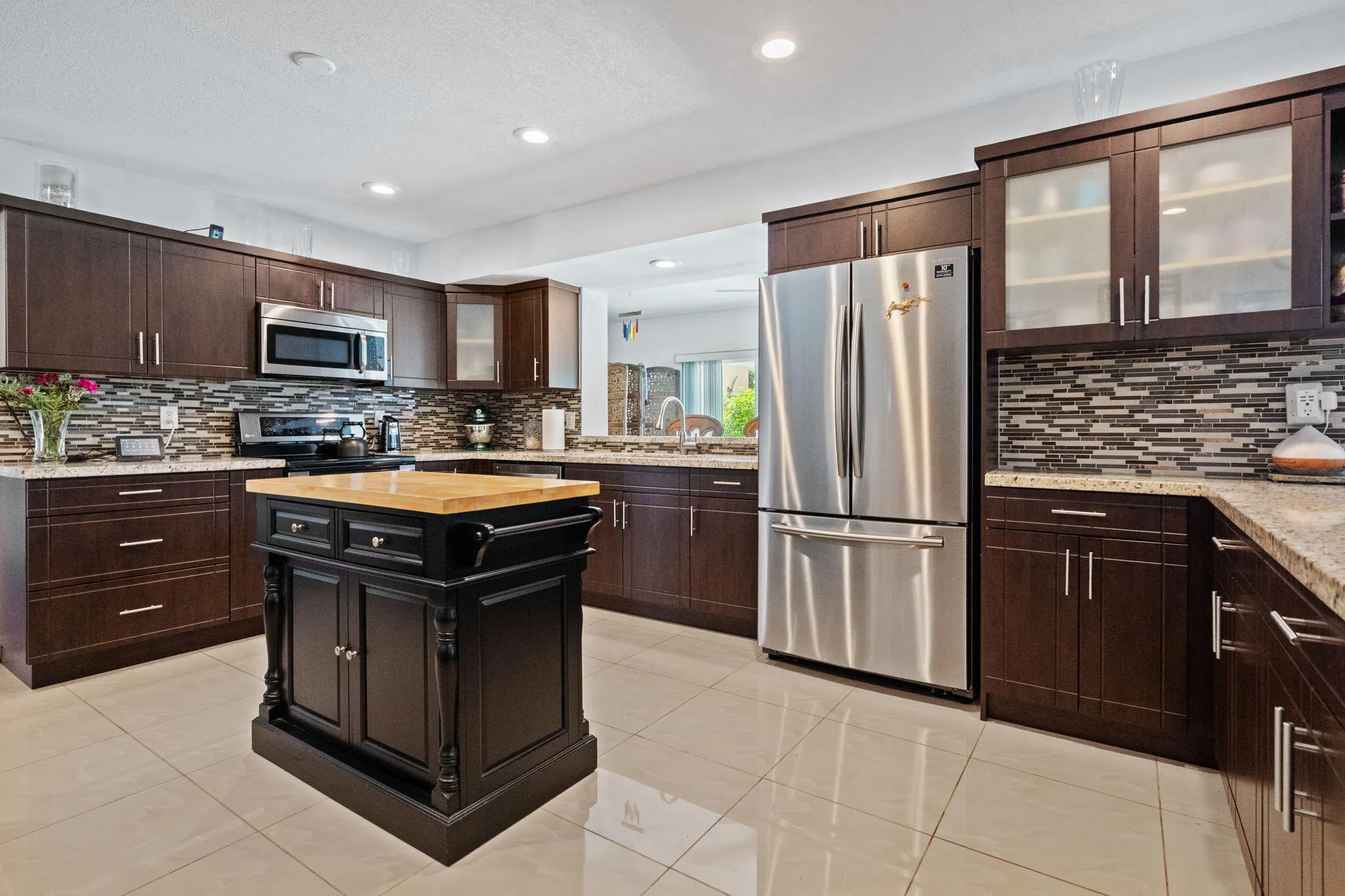 12-web-or-mls-4921-jackson-st