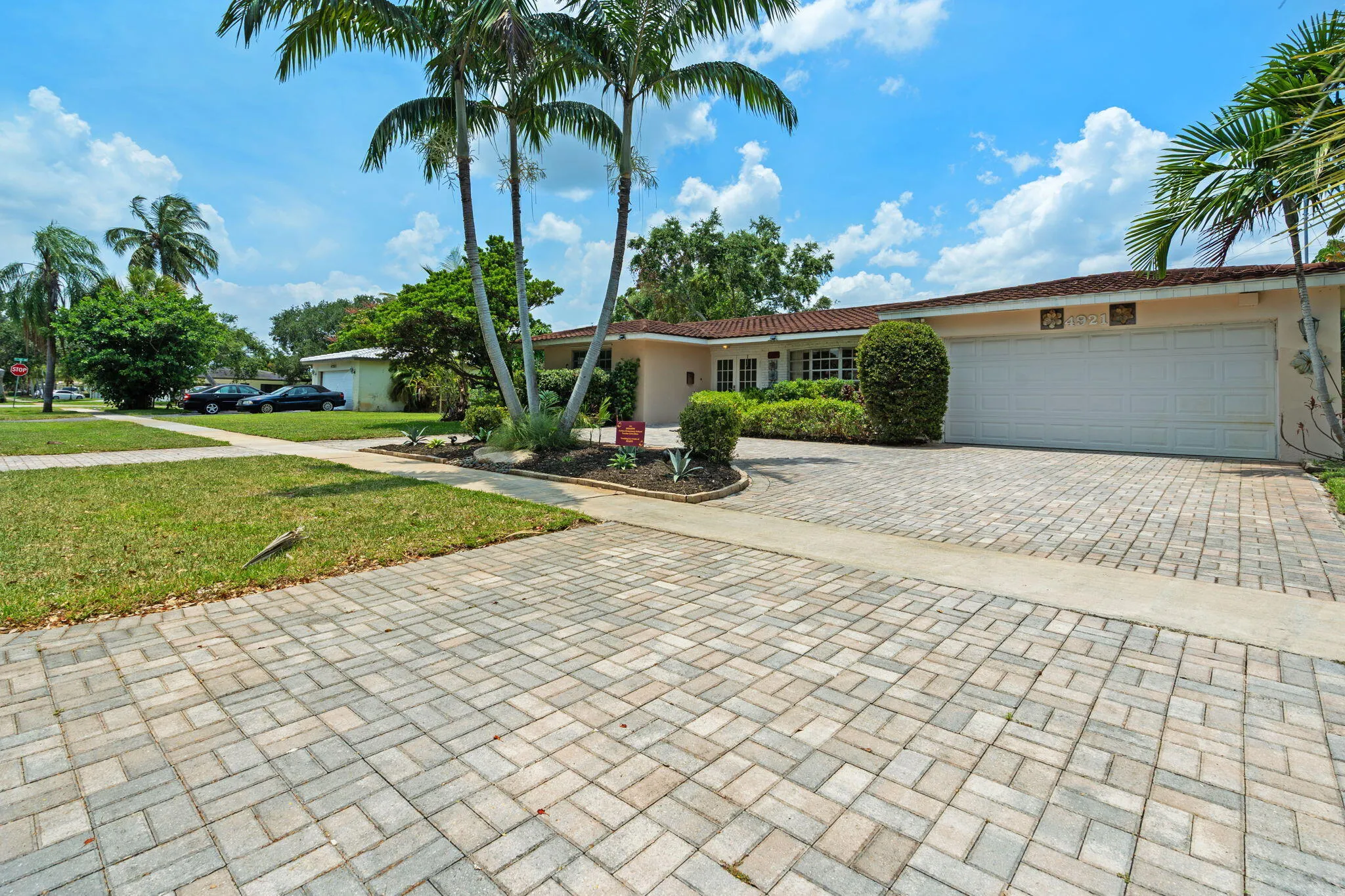 2-web-or-mls-4921-jackson-st