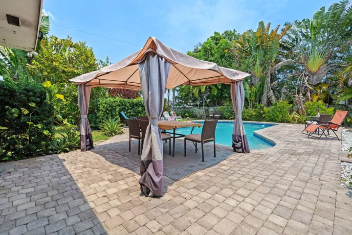 26-web-or-mls-4921-jackson-st