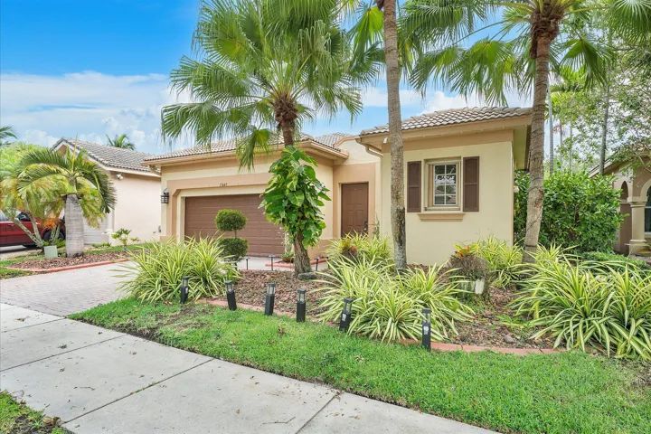 04-11645 NW 71st Place_004