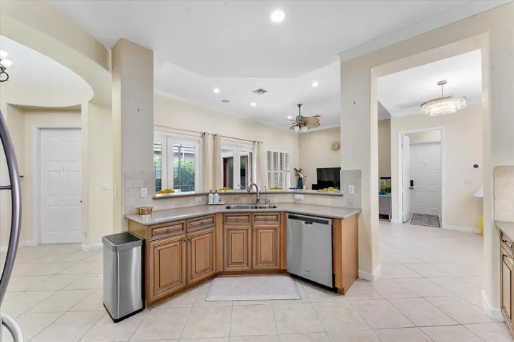 07-11645 NW 71st Place_007