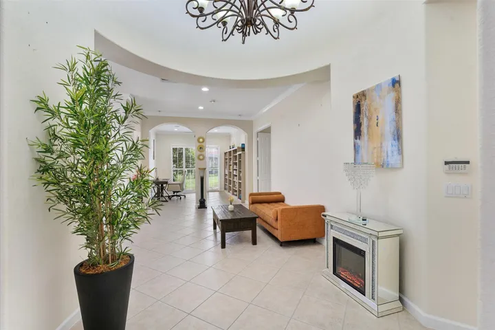 16-11645 NW 71st Place_016