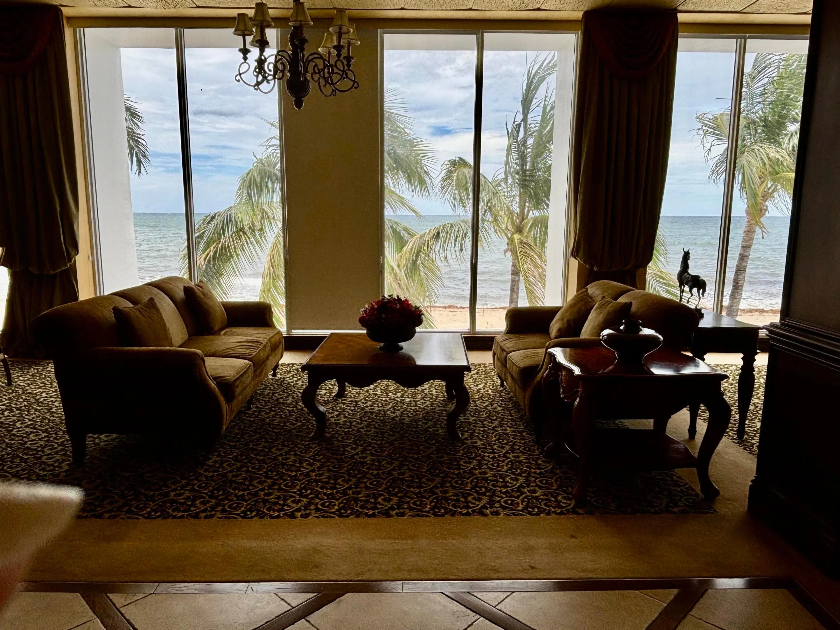 Oceanfront social room