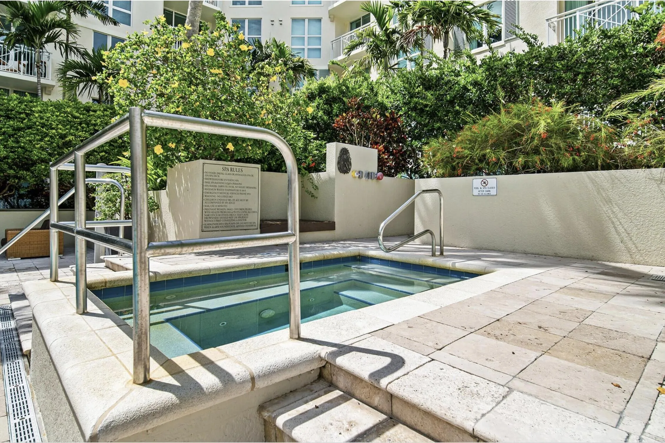 City Palms Jacuzzi