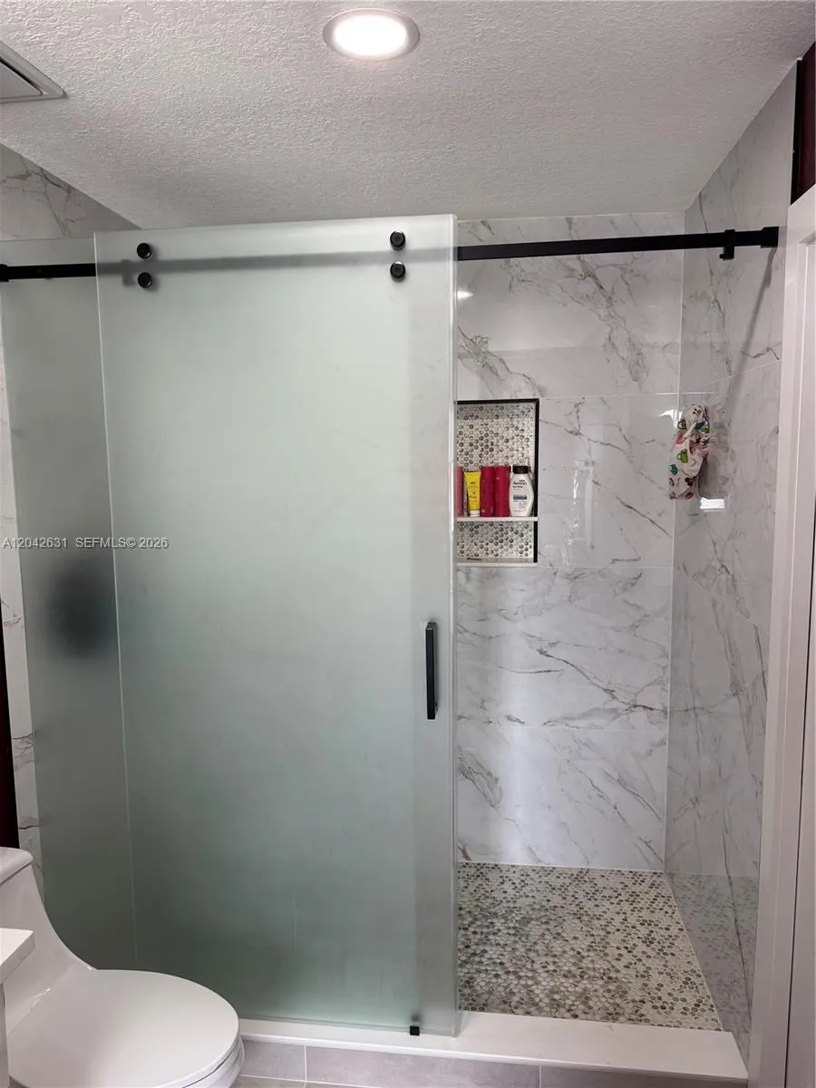 2nd master walk-in shower