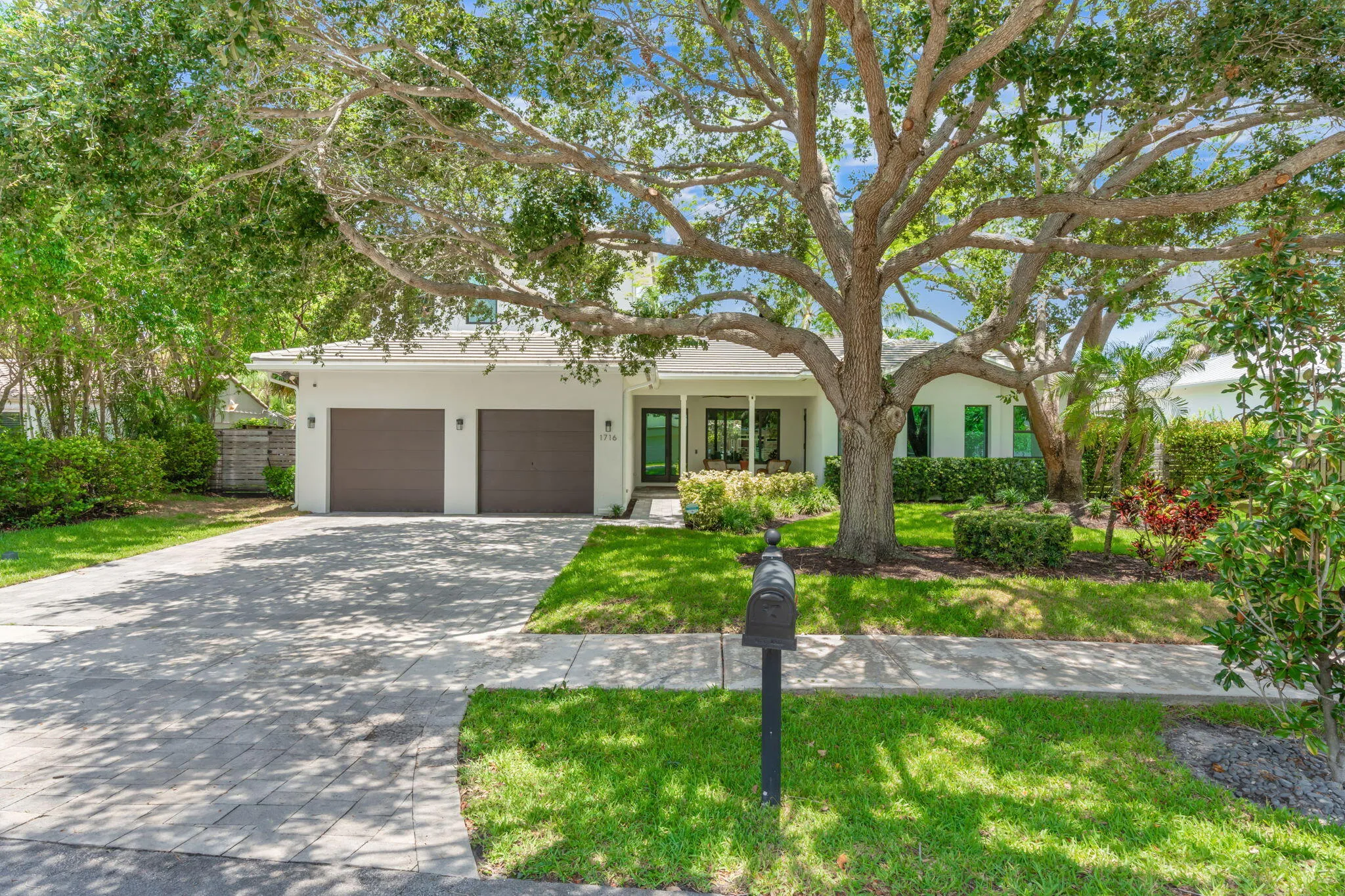 2-web-or-mls-1716 Middle River Dr, Fort