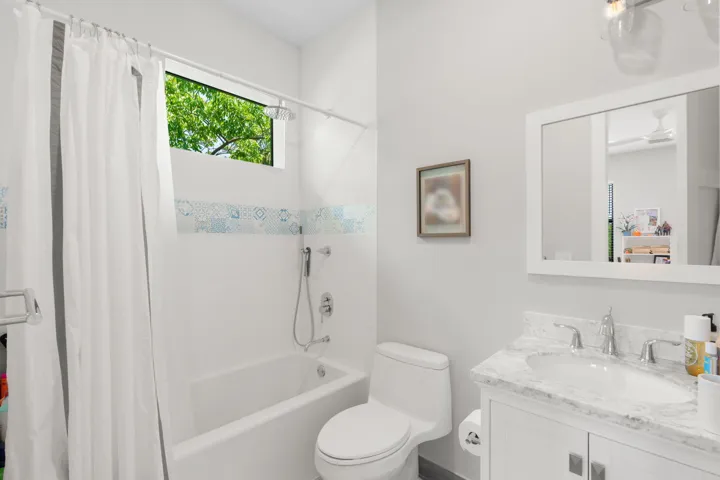 32-web-or-mls-1716 Middle River Dr, Fort
