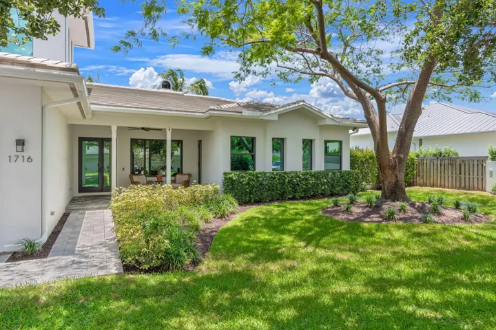 36-web-or-mls-1716 Middle River Dr, Fort