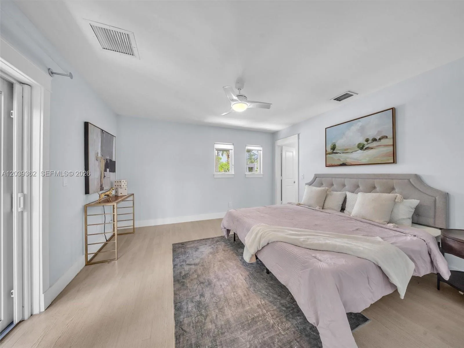 Ensuite (bedroom 3)