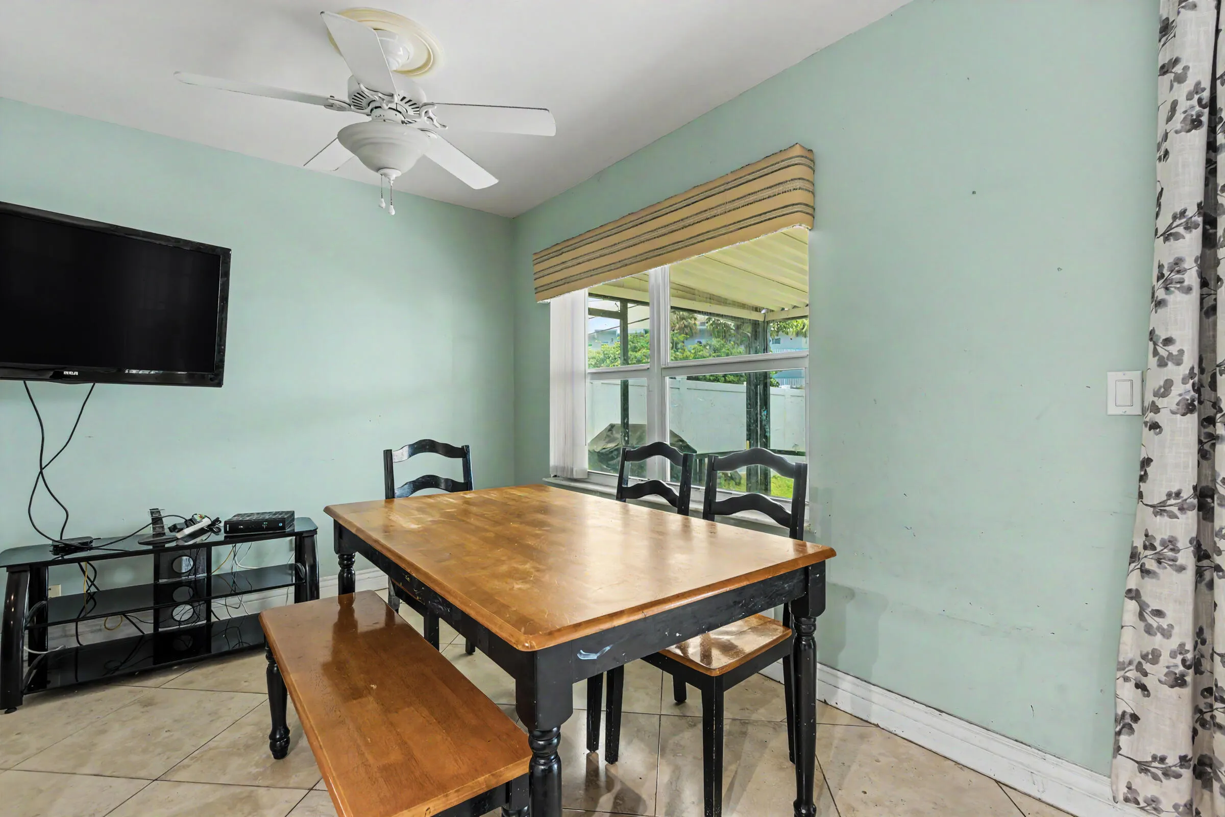 Secondary living space at the rear of the house