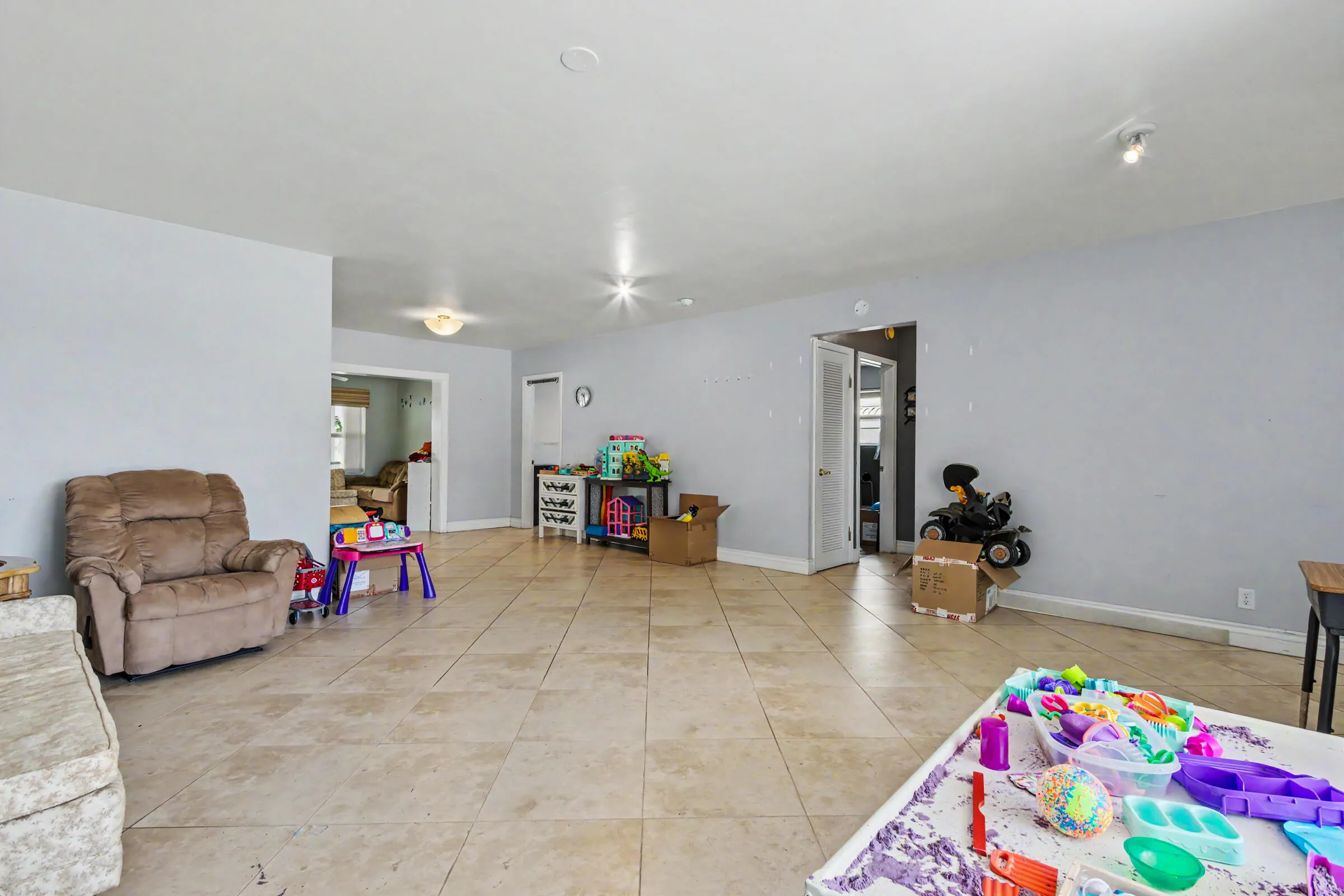 Large front living and dining space