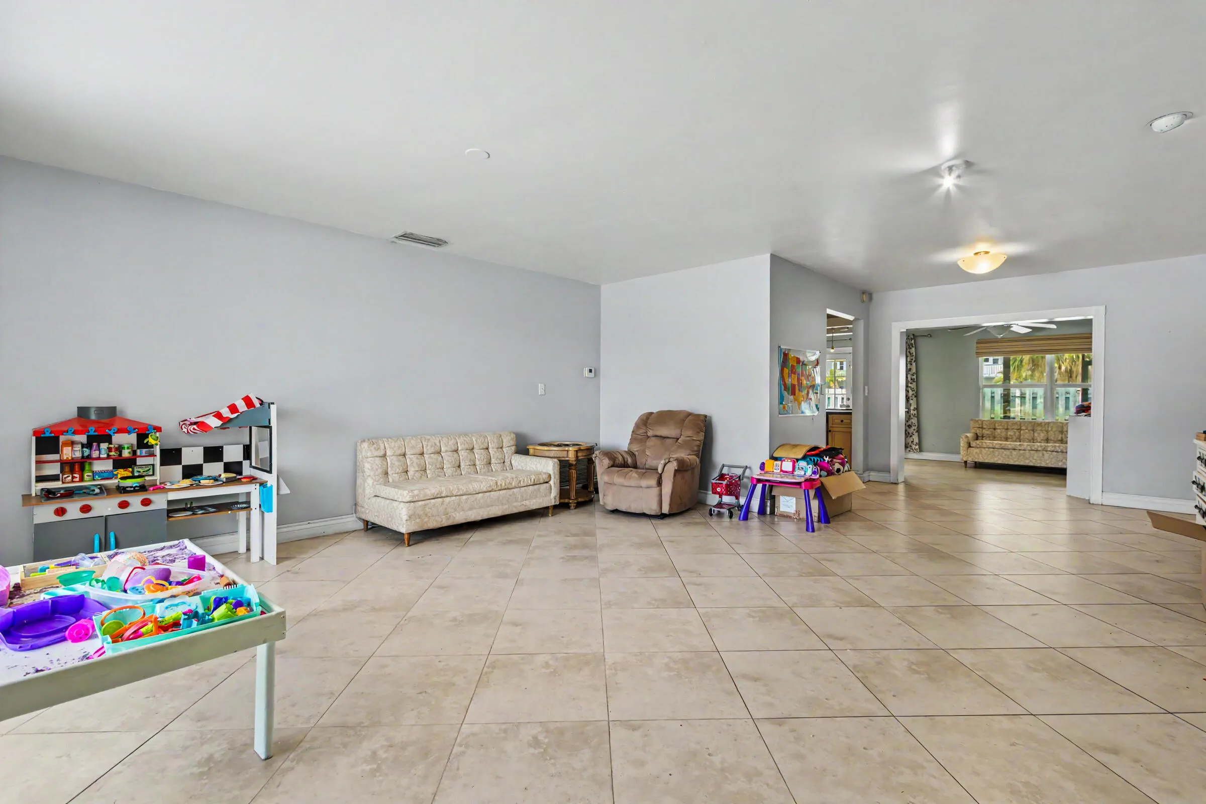 Large front living and dining space