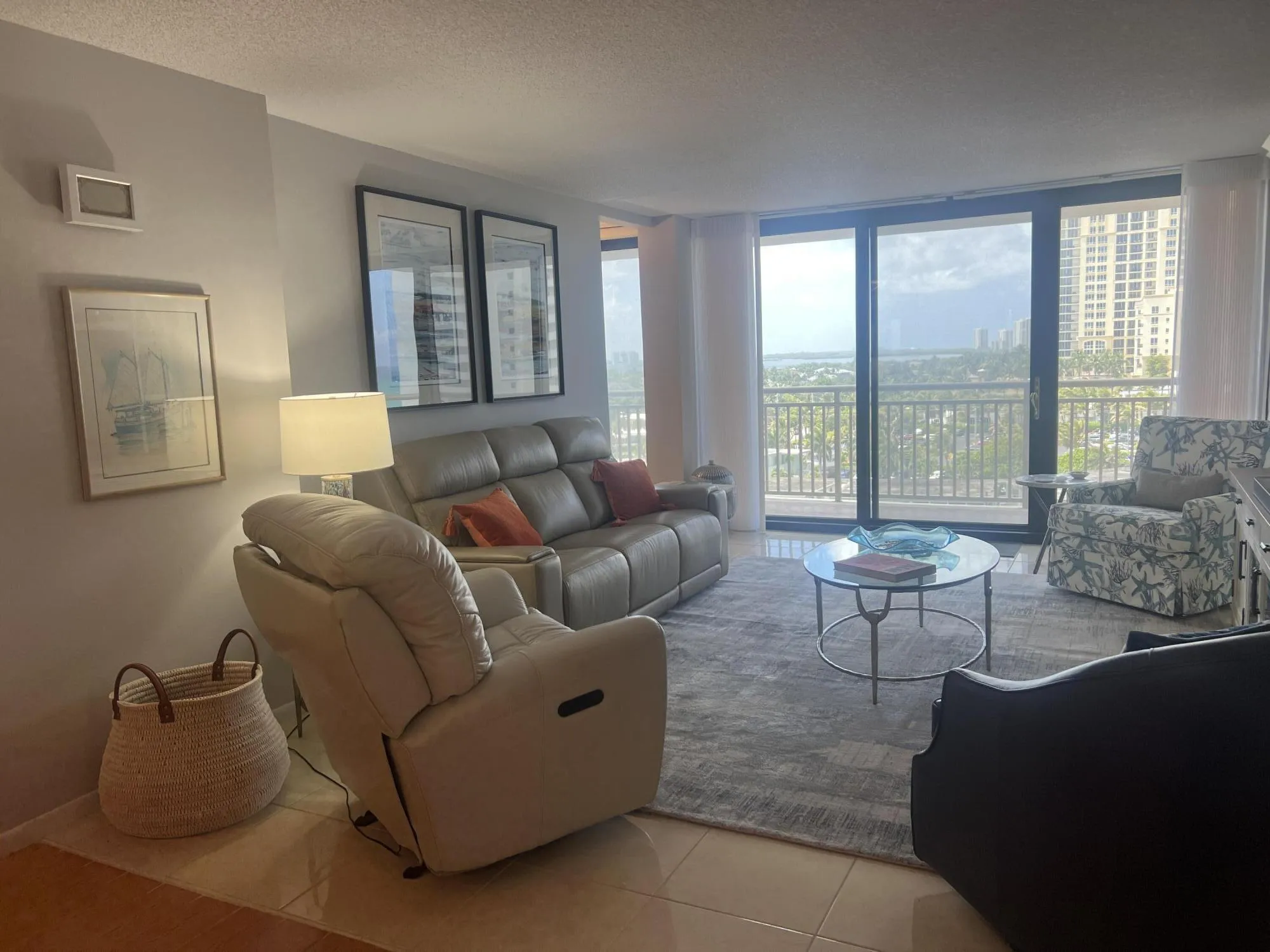OT 803 Living Room