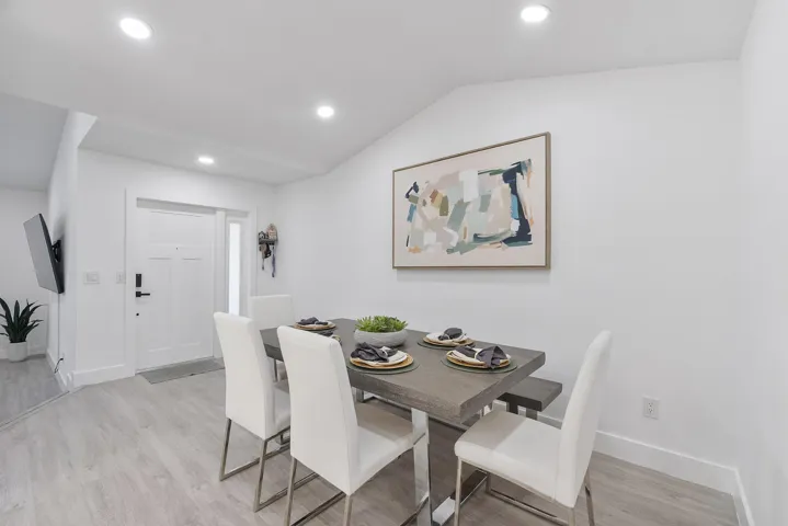 Dining Area 1