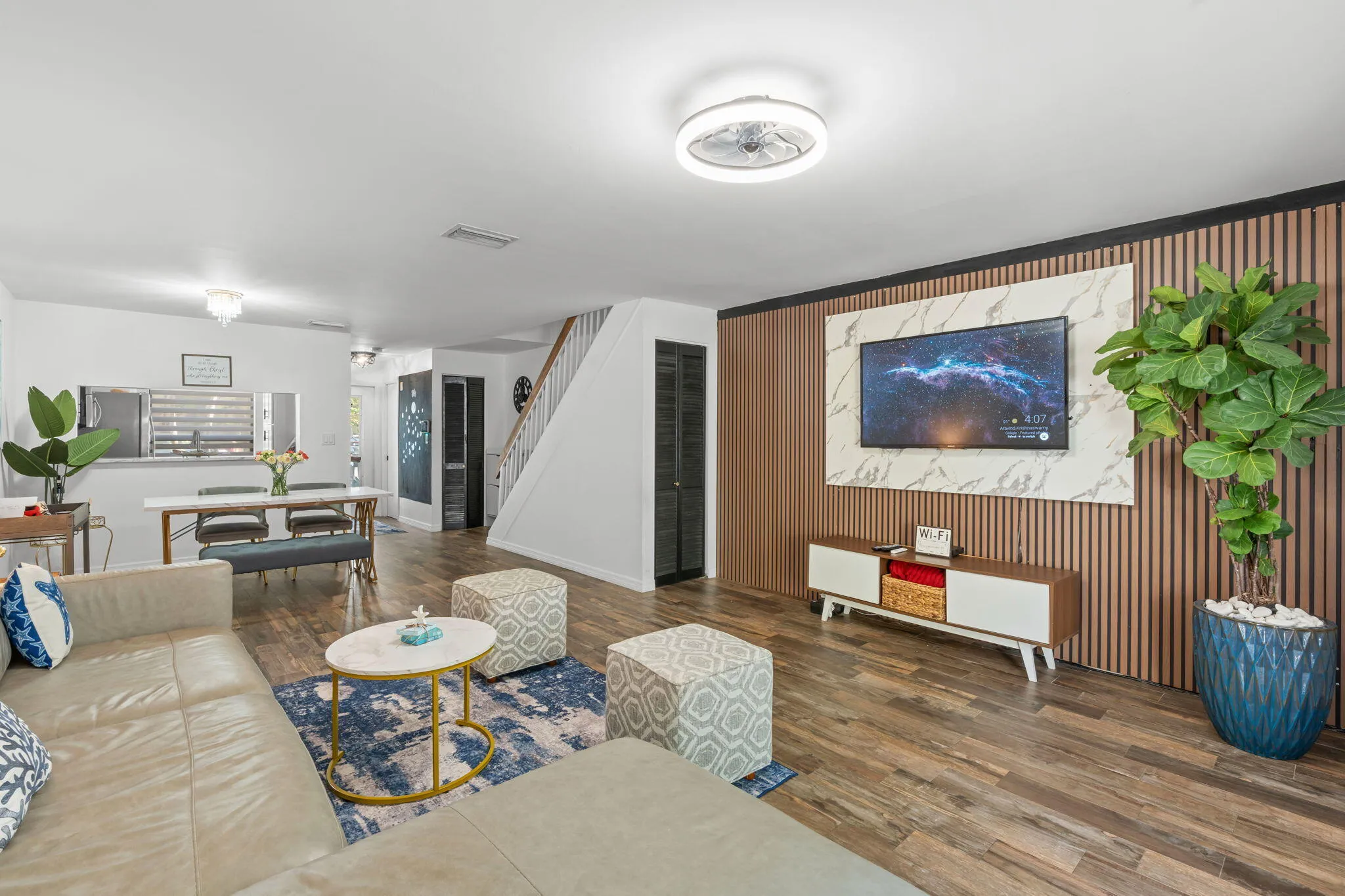 GREAT ROOM TO BINGE ON NETFLIX
