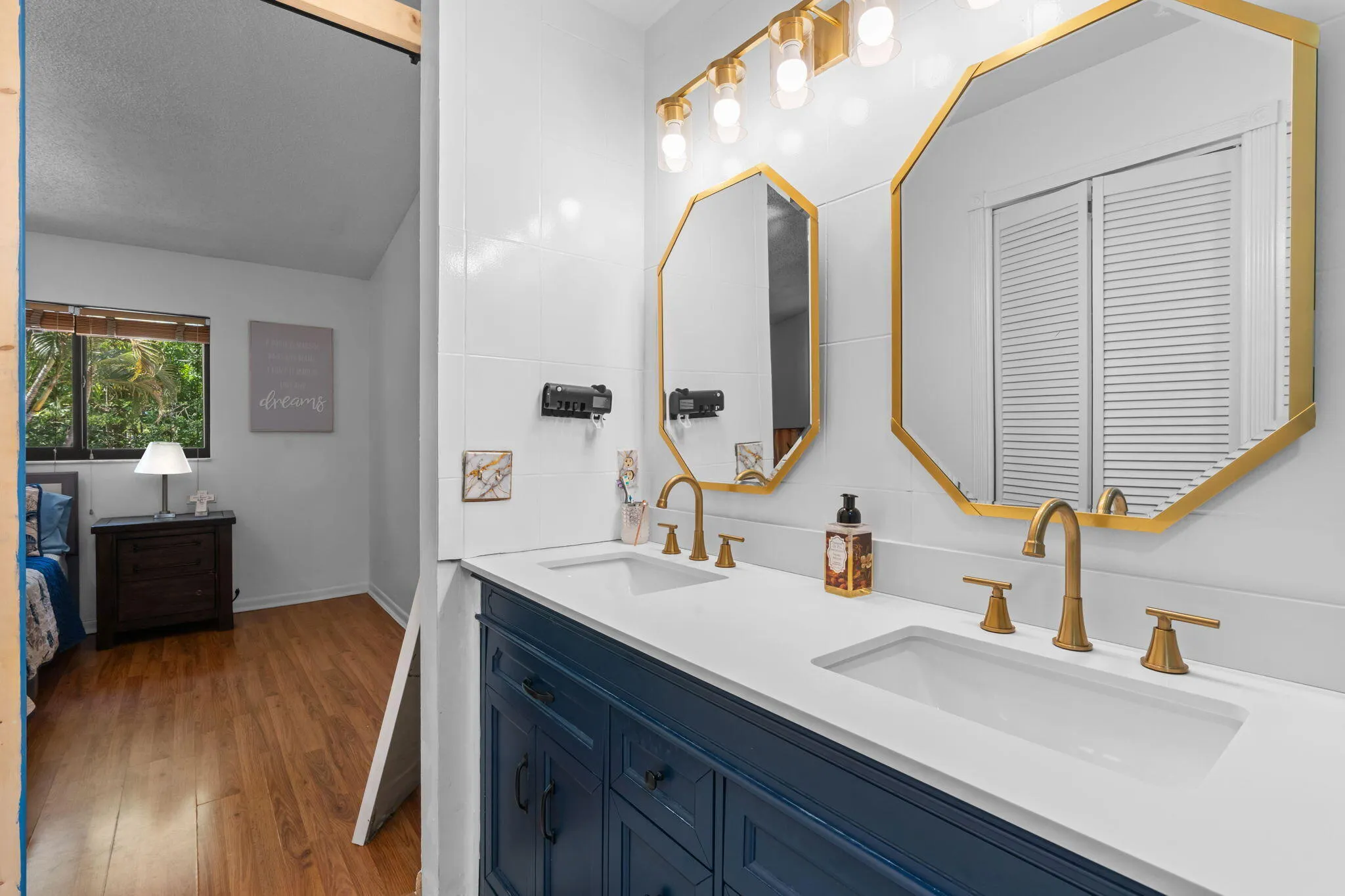 DOUBLE SINKS