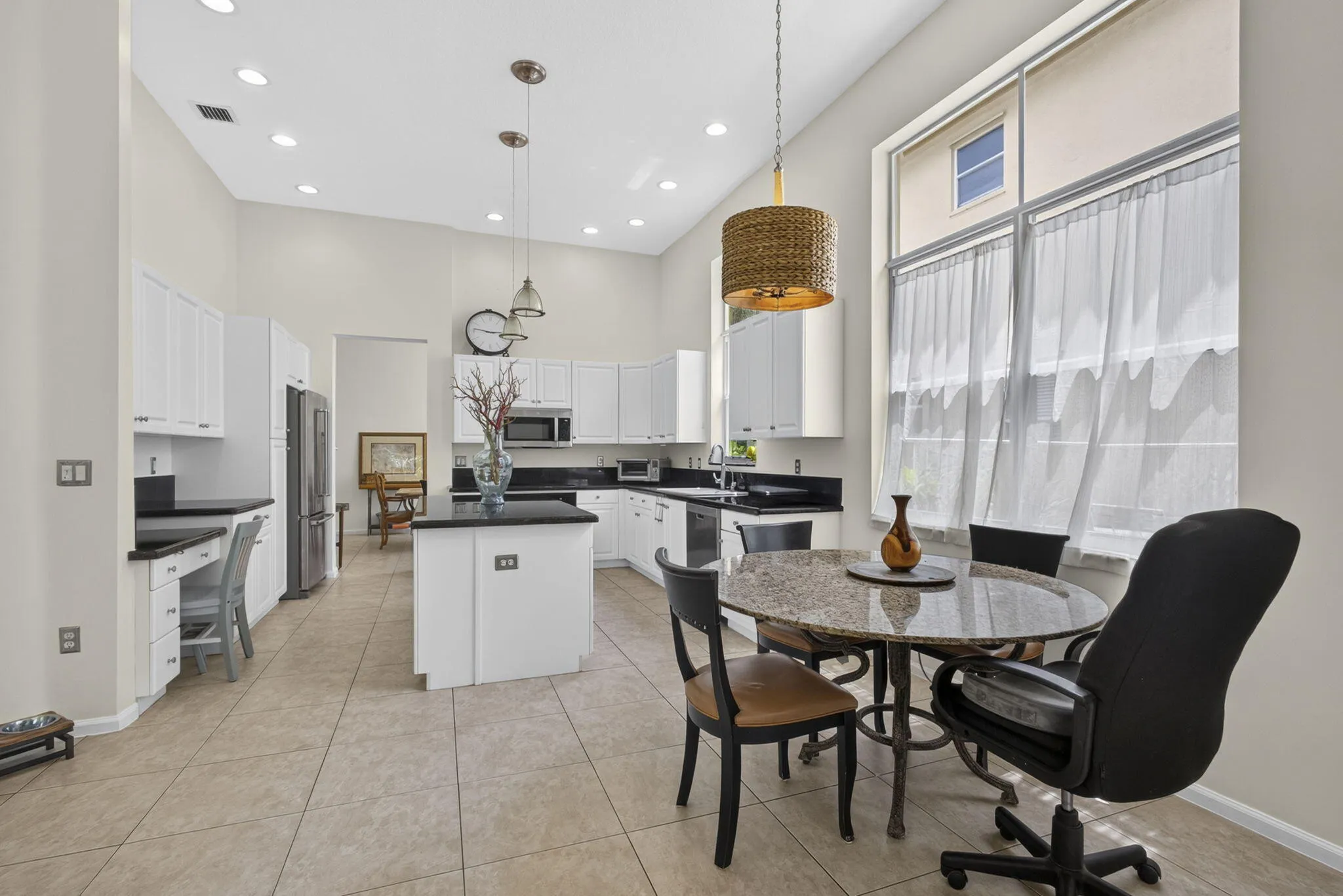 23-web-or-mls-BS1A2207