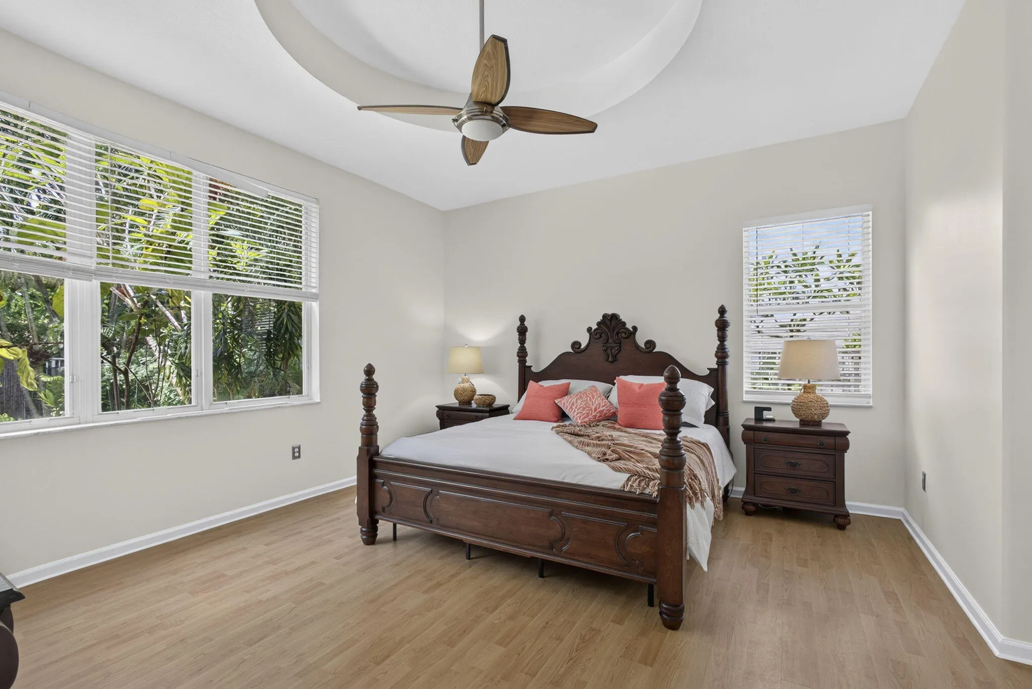 28-web-or-mls-BS1A2232