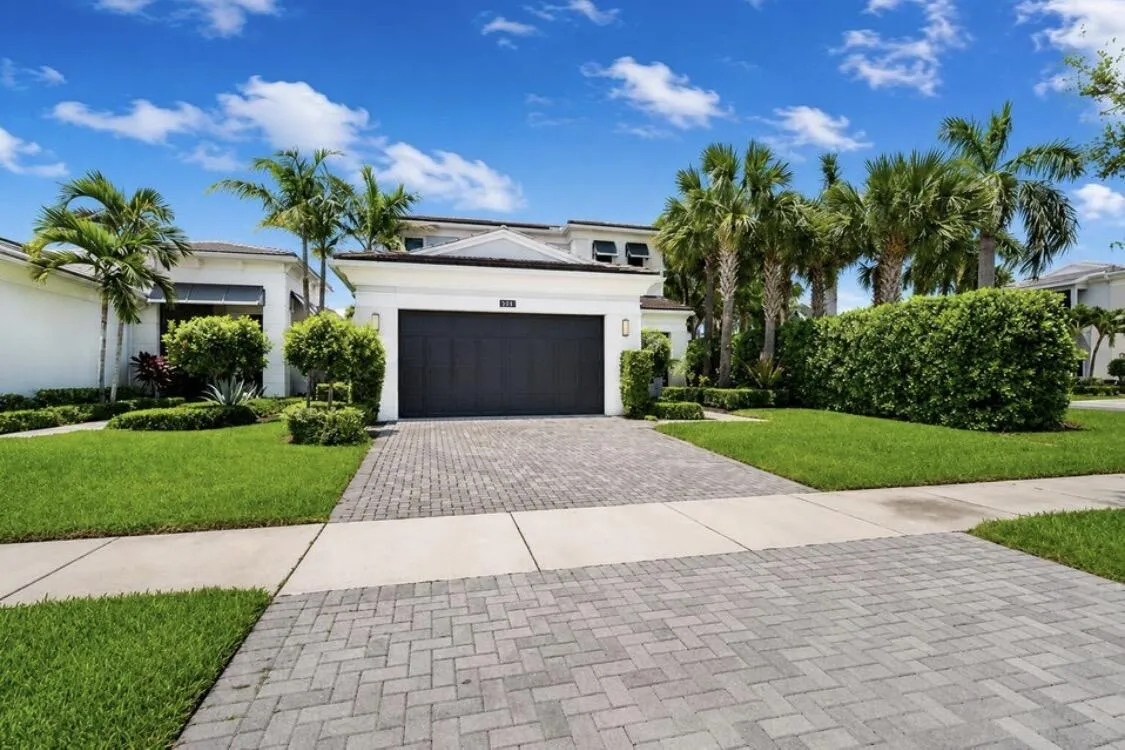 Spacious Driveway