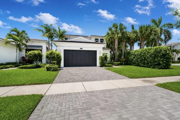 Spacious Driveway