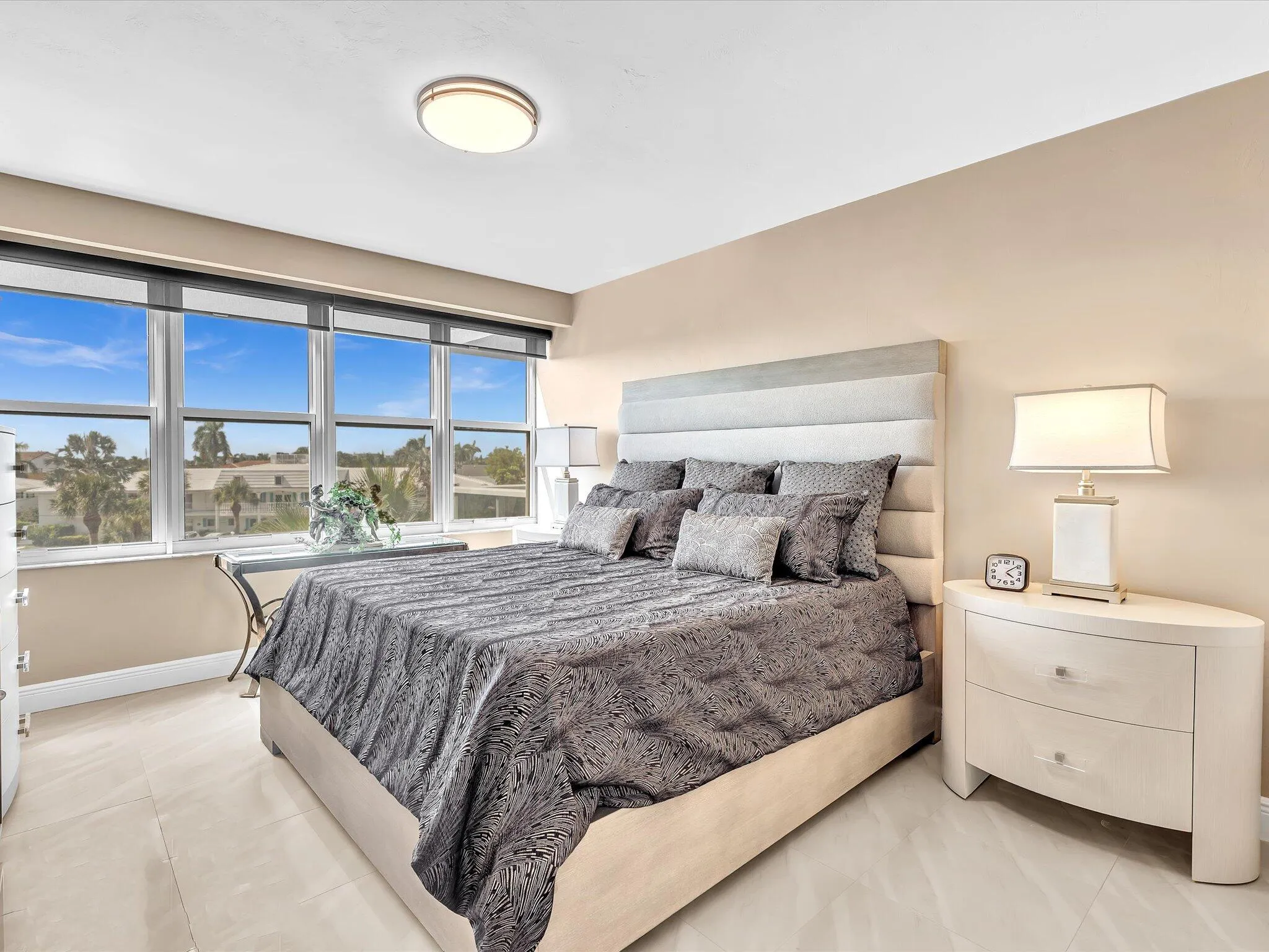 Primary suite