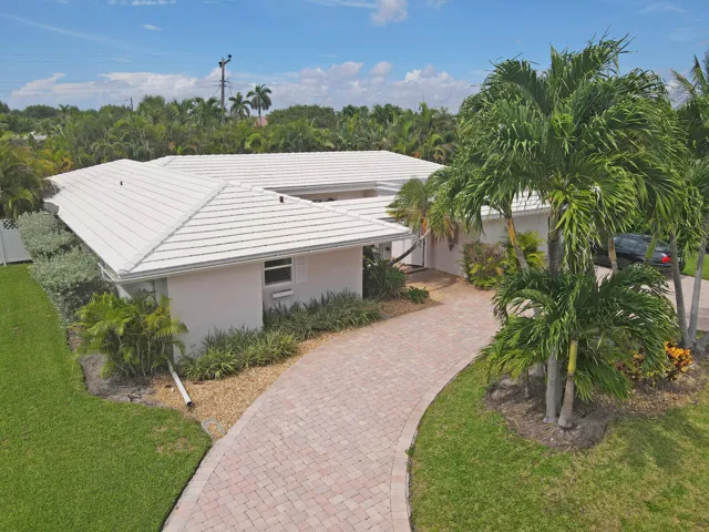 1211 Bimini