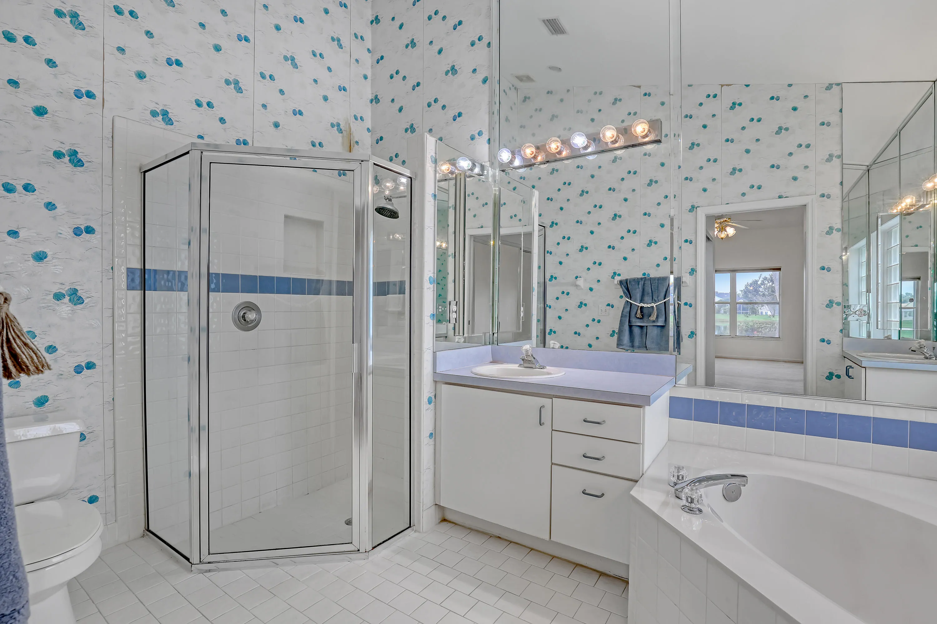 Primary bath