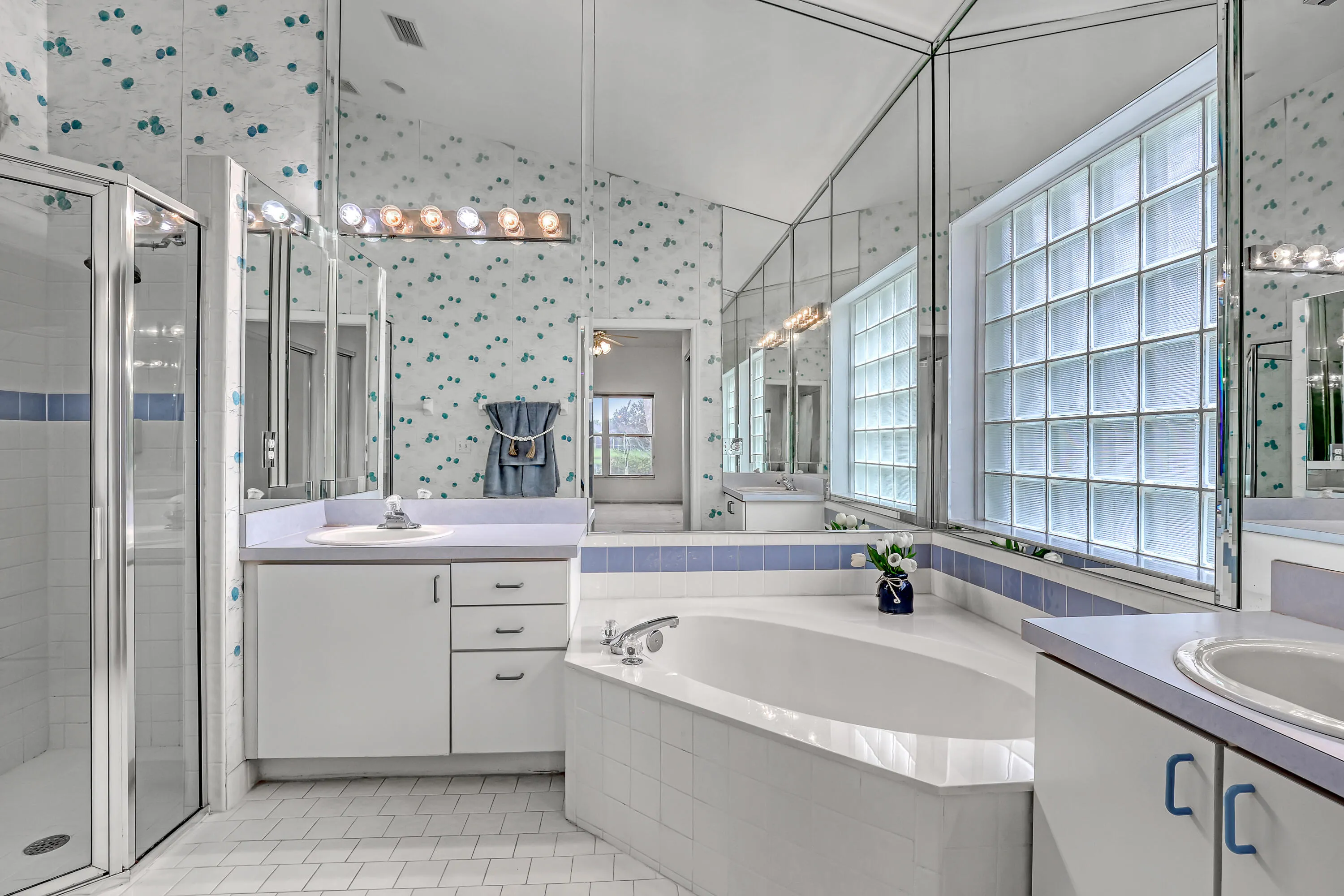 Primary bath