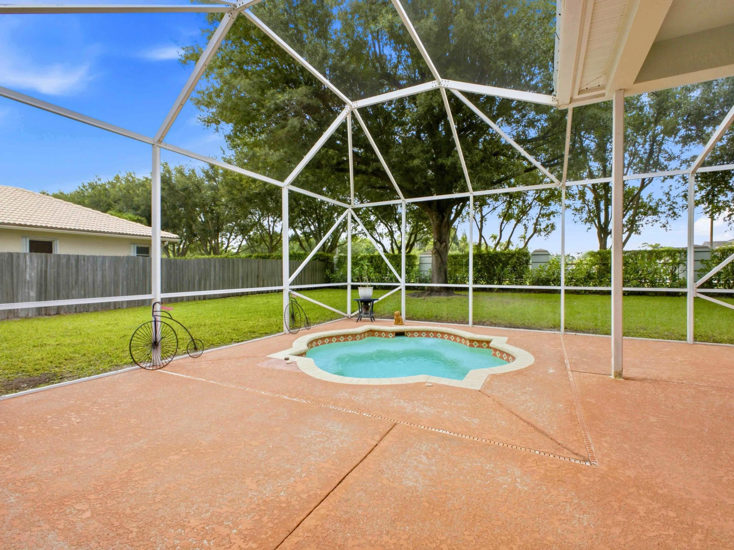 Screened Patio SPA