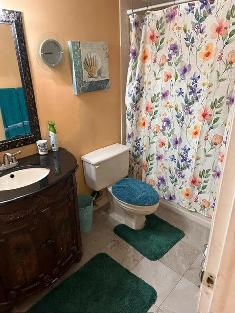 Guest bathroon 6575