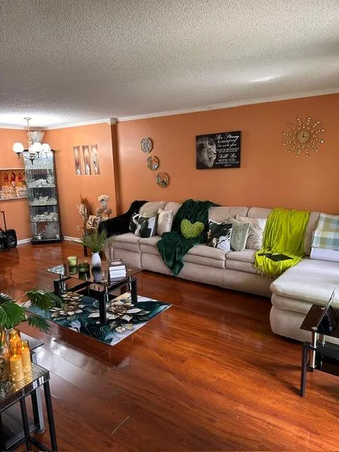 Living Room 6575