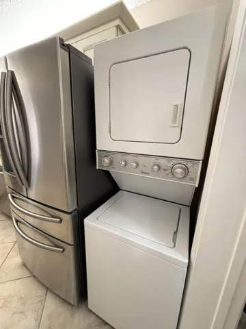 Stackable washer & dryer
