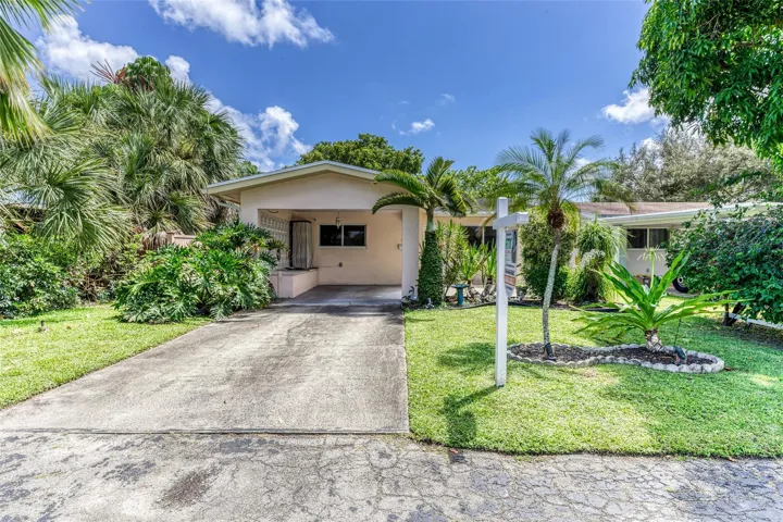 1676 NE 40 Street in Oakland Park, FL