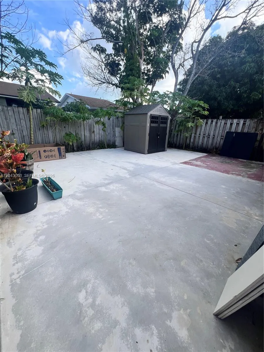 Property photo 24