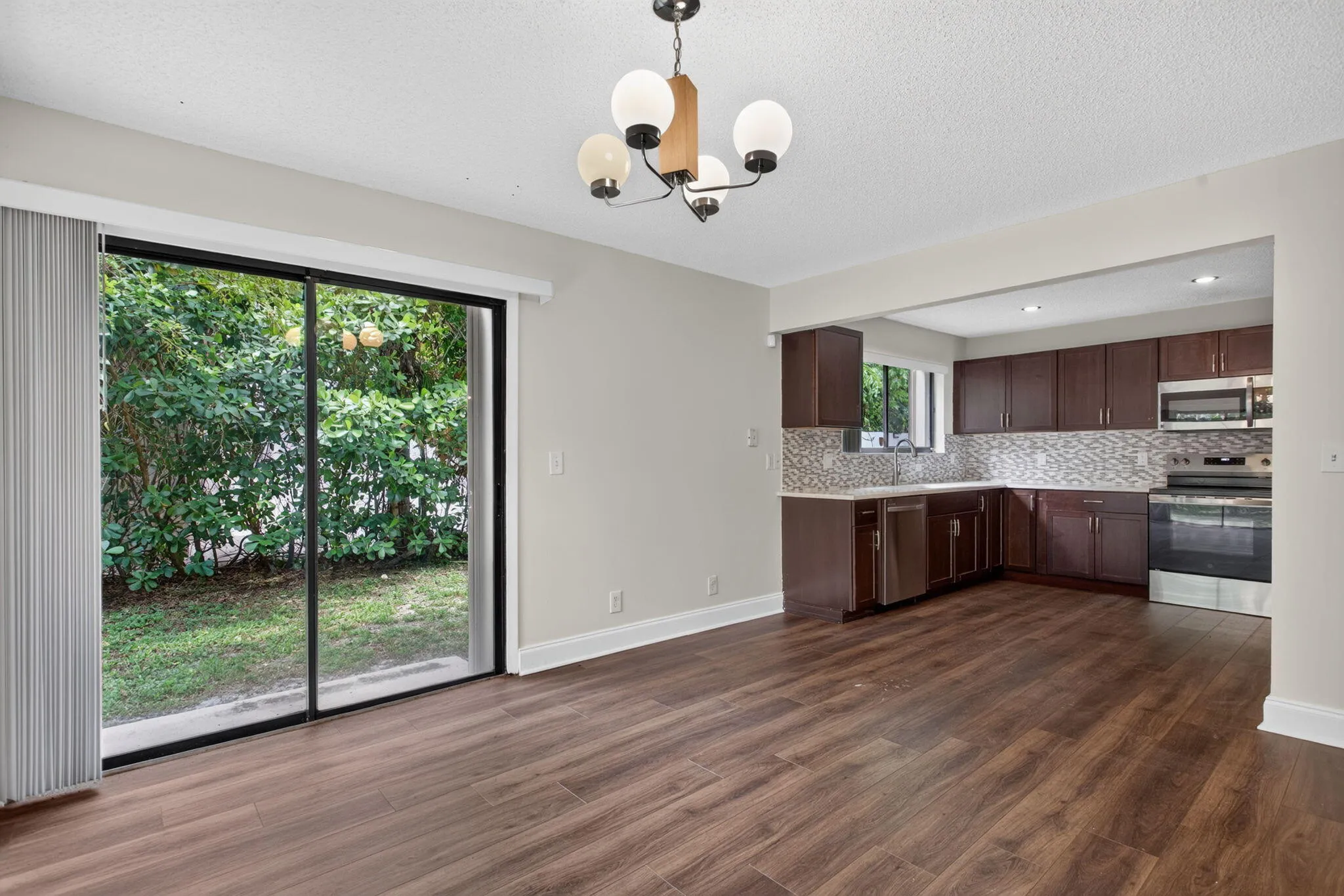 21-web-or-mls-587-0176