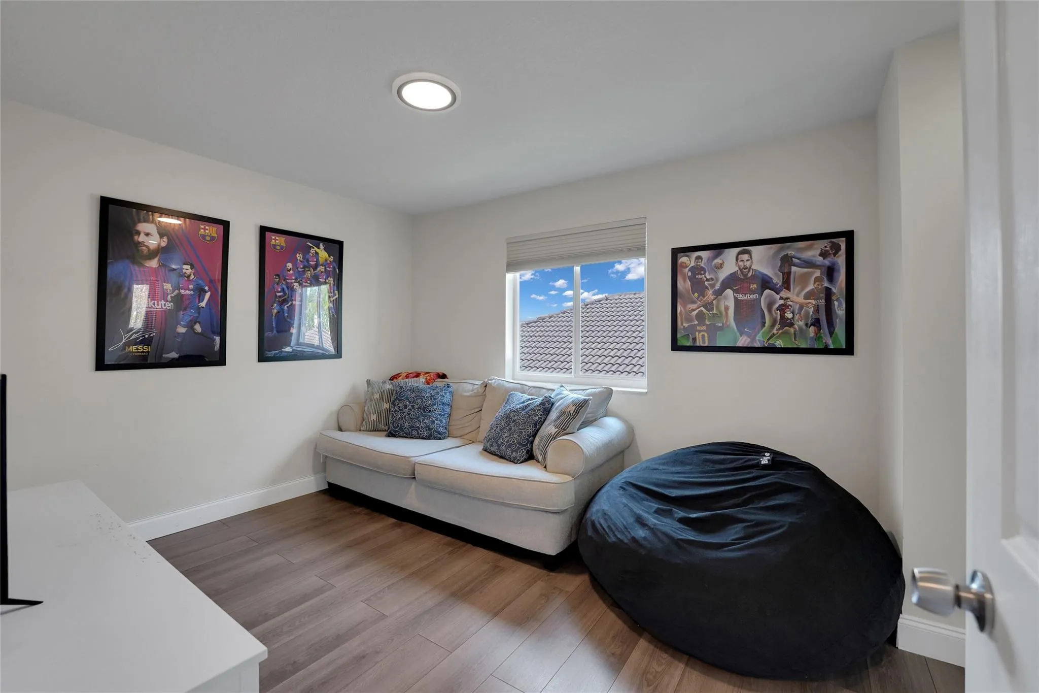Photo 42