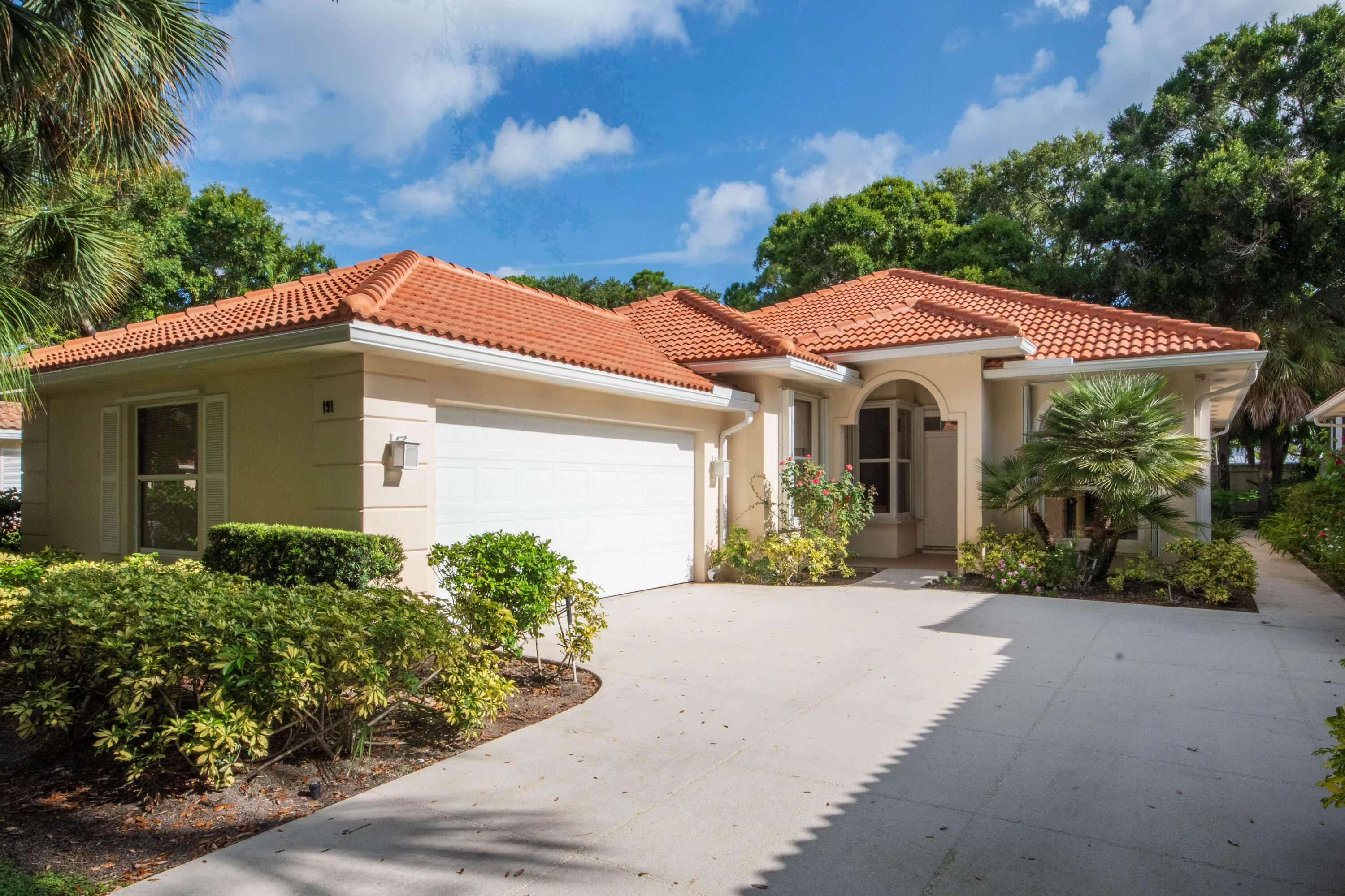 291 East Tall Oaks Circle-1-2