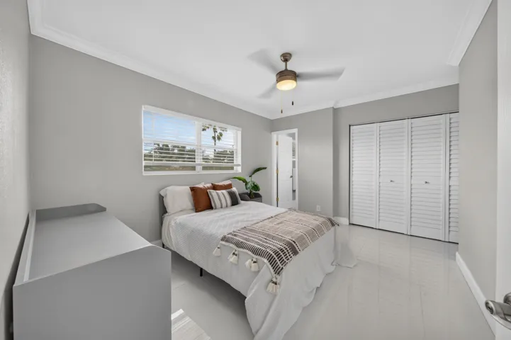 022-024-Bedroom-4000x2662