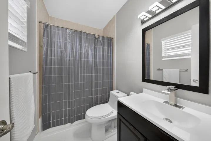 020-020-Bathroom-4000x2672