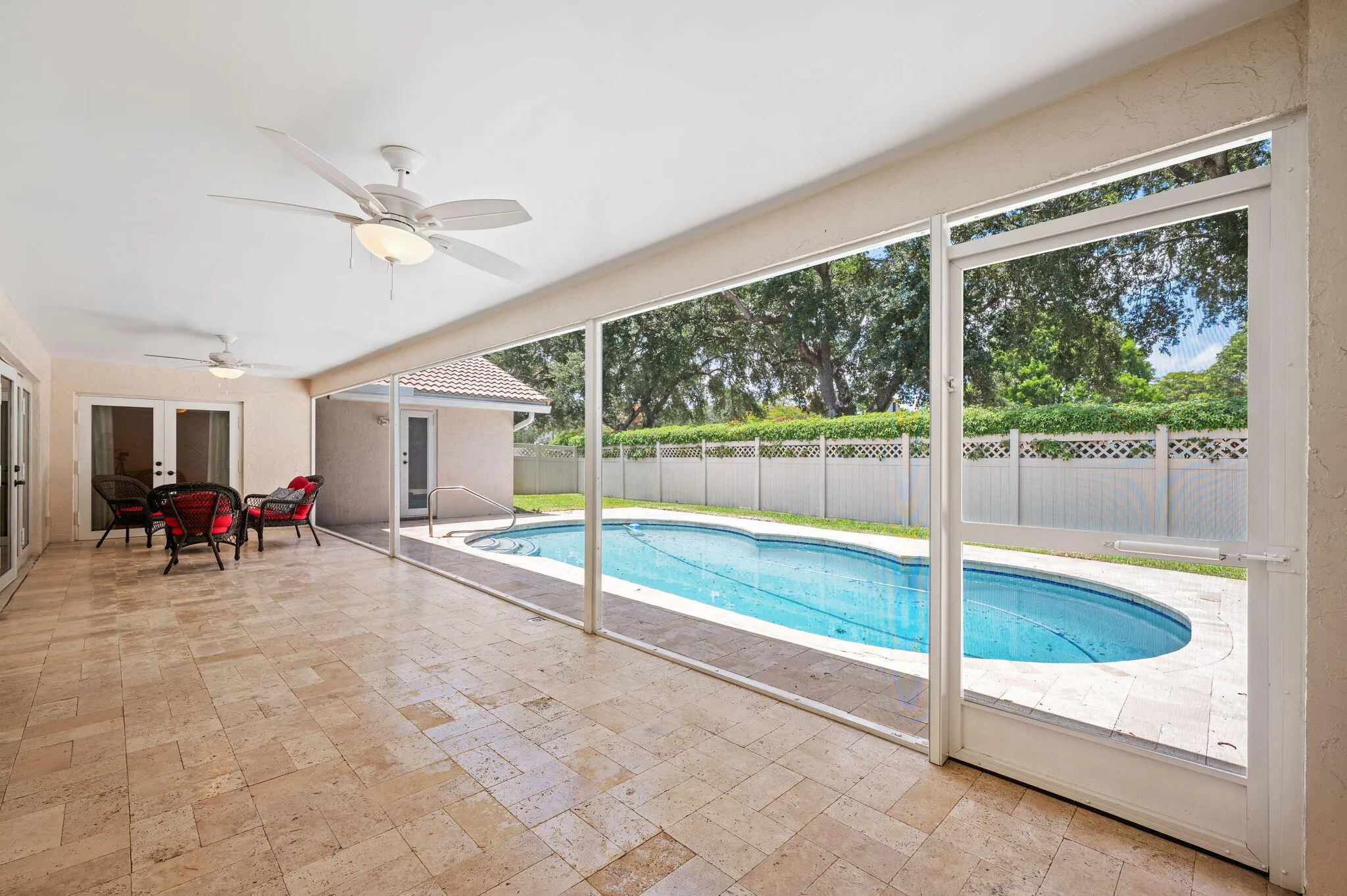 27-web-or-mls-10801-nw-7th-st