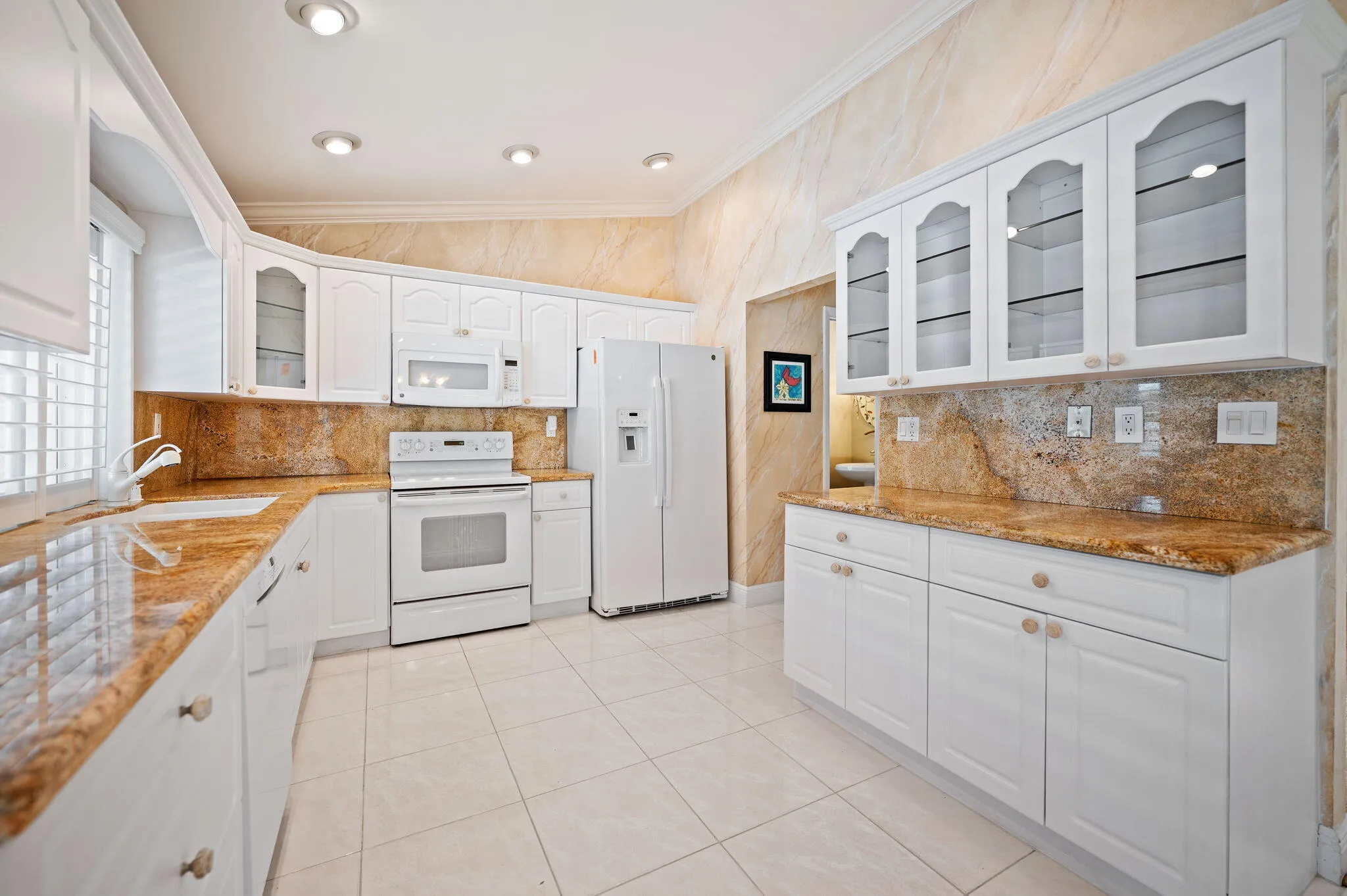 11-web-or-mls-10801-nw-7th-st