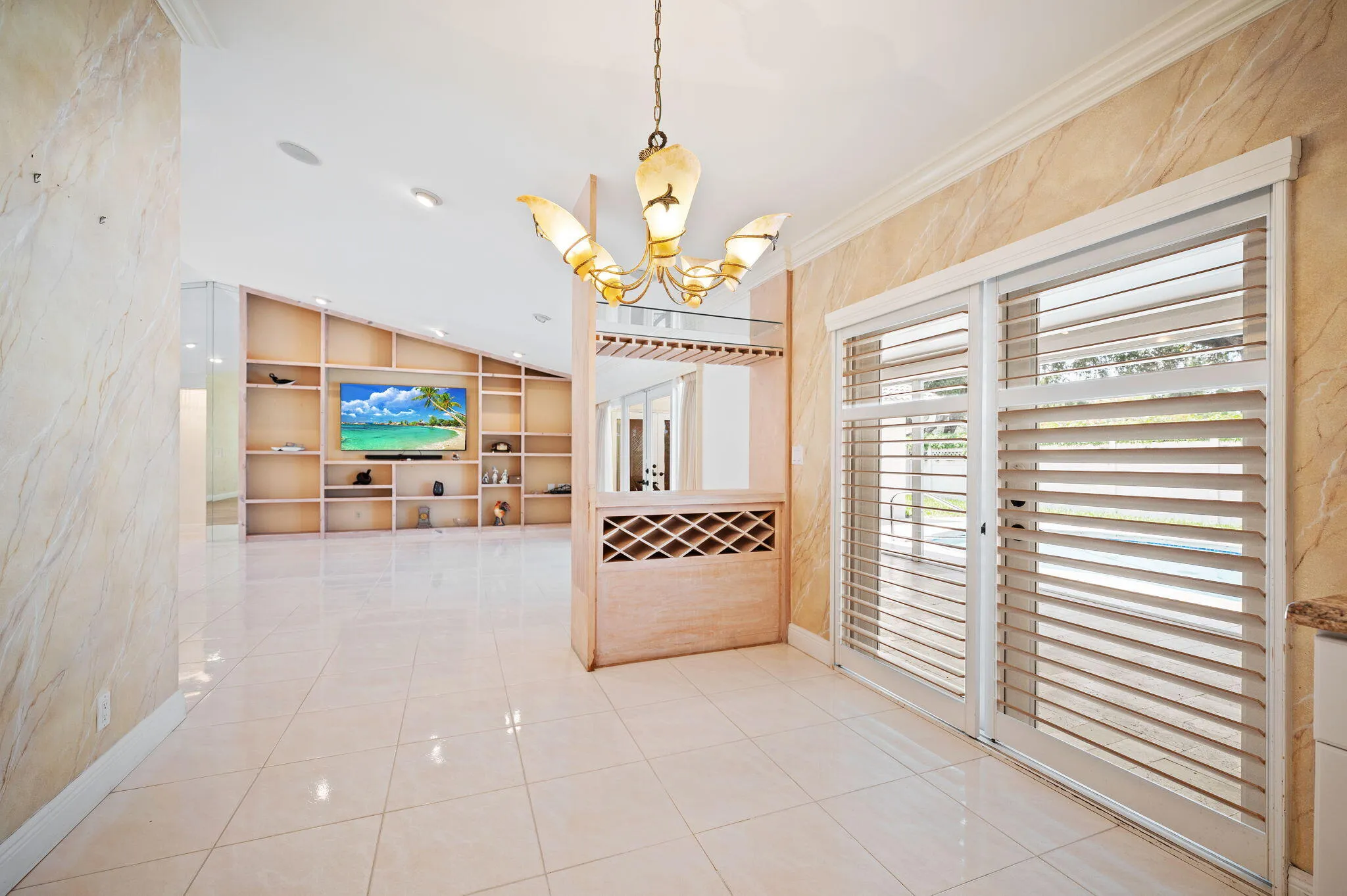 14-web-or-mls-10801-nw-7th-st