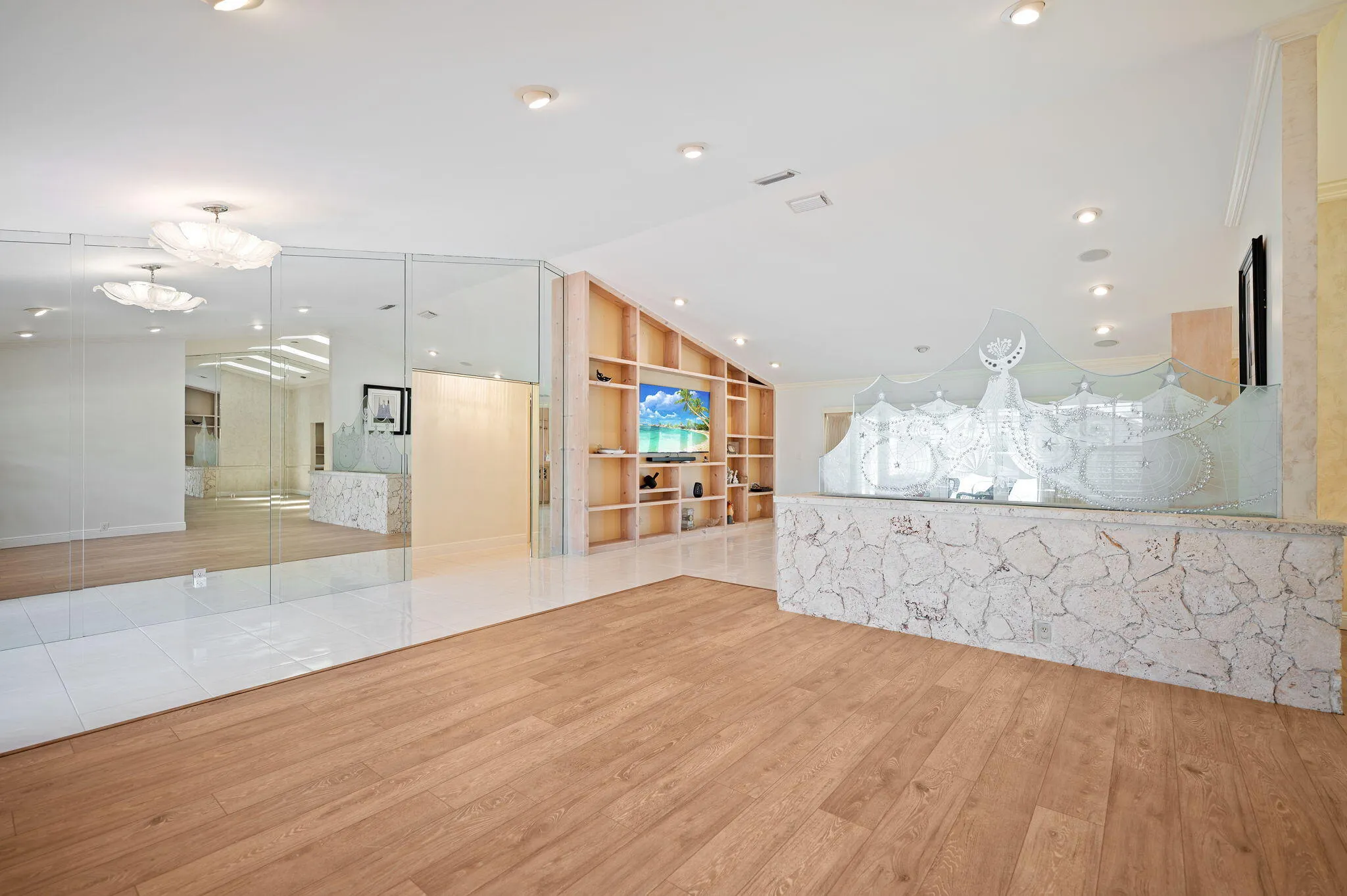 7-web-or-mls-10801-nw-7th-st