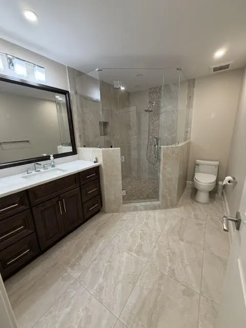 140 Inlet bathroom 2