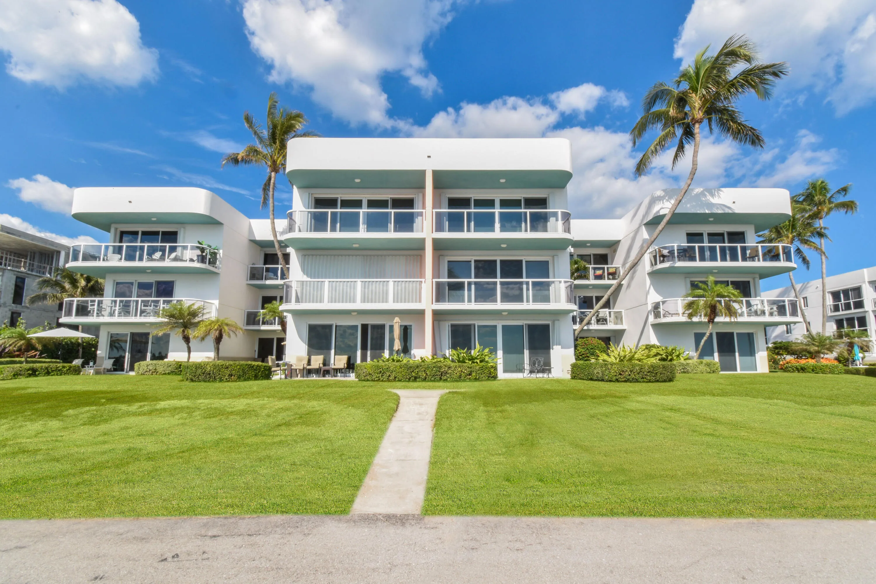 140 Inlet Way building view rear