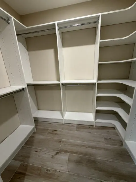 140 Inlet closet 3
