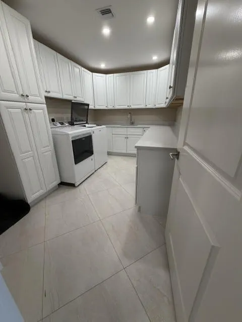 140 Inlet utility room