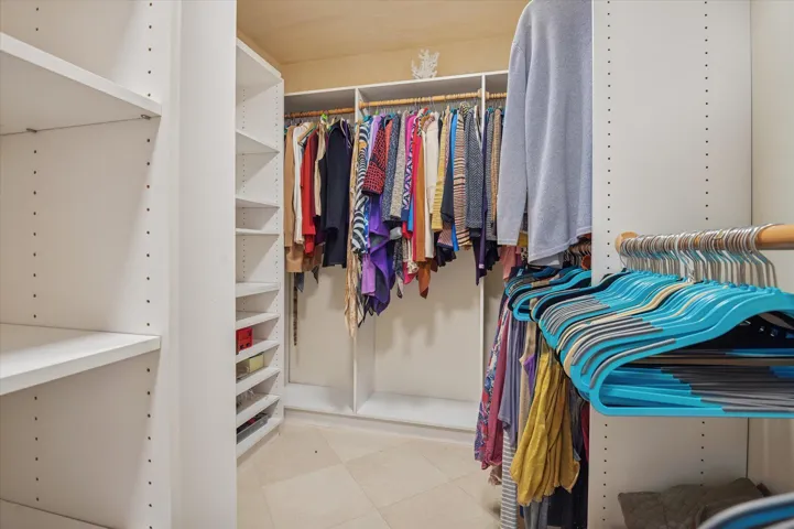 Closets All Outfitted